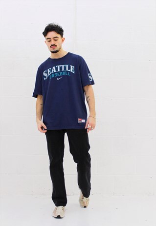 VINTAGE OVERSIZED NIKE MLB T-SHIRT