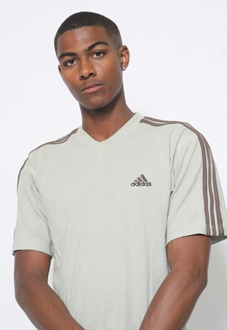 VINTAGE ADIDAS T-SHIRT