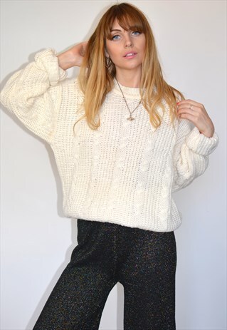 VINTAGE 90S WHITE CABLE KNITTED SLOUCHY JUMPER