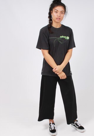 VINTAGE ADIDAS TSHIRT