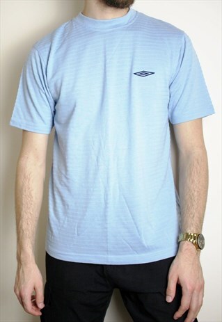 VINTAGE UMBRO ESSENTIAL BLUE MENS MEDIUM EMBROIDERED LOGO