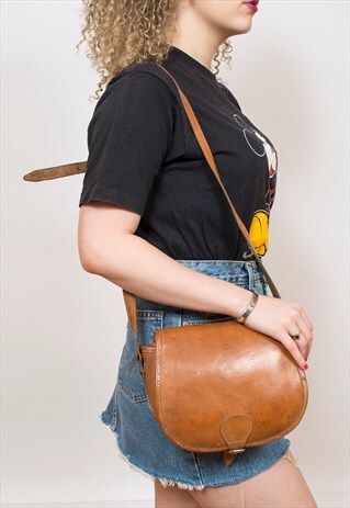 VINTAGE BROWN LEATHER SADDLE BAG
