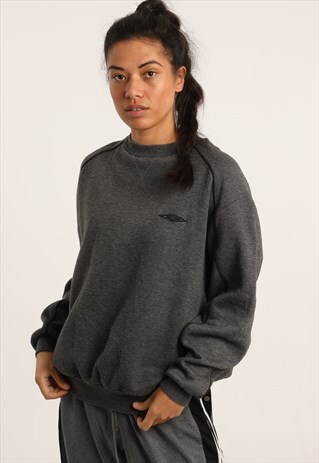 VINTAGE UMBRO EMBROIDERED LOGO SWEATSHIRT