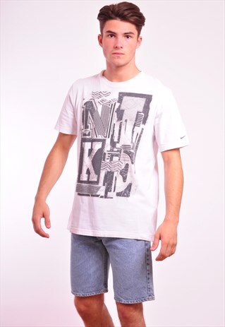 VINTAGE NIKE 90S RETRO PRINTED WHITE T-SHIRT