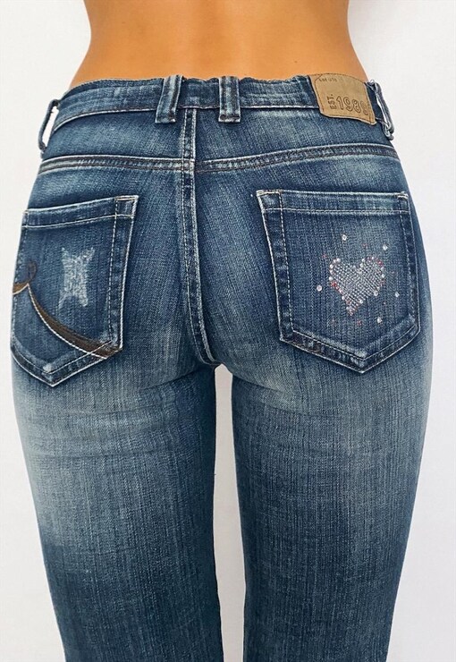 garment image