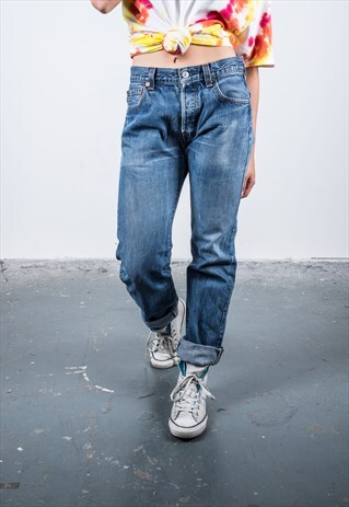 VINTAGE HIGH-WAISTED BLUE LEVI'S 501 MOM JEANS