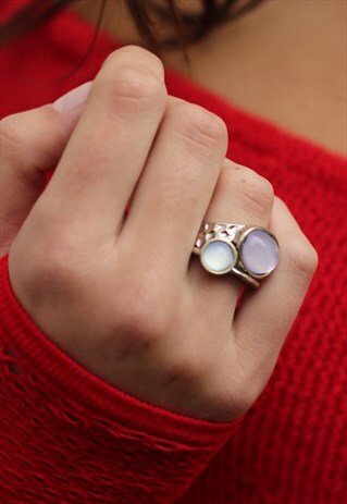 1990'S HAMMERED GOLD MOONSTONES RING