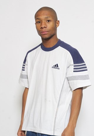 VINTAGE ADIDAS T-SHIRT