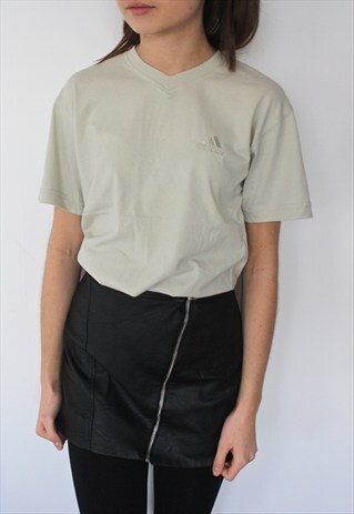 BEIGE ADIDAS T-SHIRT