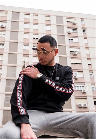 HANDMADE SWEATSHIRT IN BLACK WITH LOGO LINES