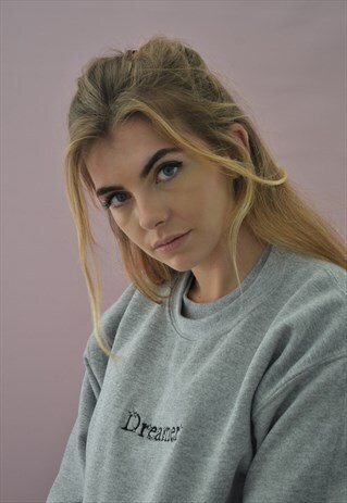 EMBROIDERED DREAMER SWEATER