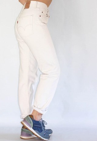 LEVI'S 90'S WHITE MID RISE STRAIGHT LEG BOYFRIEND JEANS