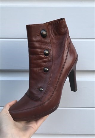 WOMENS VINTAGE FENDI HEELS BROWN SOFT LEATHER FENDI BOOTS