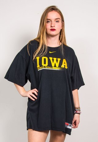NIKE VINTAGE 90'S IOWA HAWKEYES USA T-SHIRT