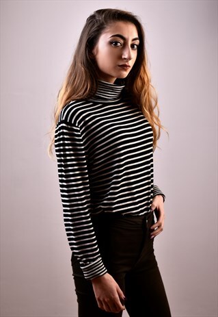 VINTAGE 90'S STRIPED BLACK & WHITE TURTLENECK