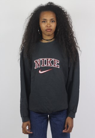 VINTAGE NIKE 90S SWEATSHIRT