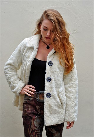 VINTAGE CREAM FAUX FUR JACKET