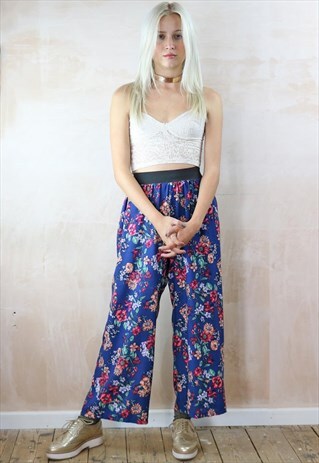 FLOWER PRINT CROP PANTS