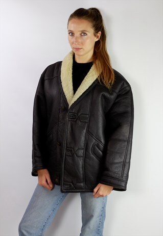 VINTAGE SHEEPSKIN COAT / SHEARLING COAT