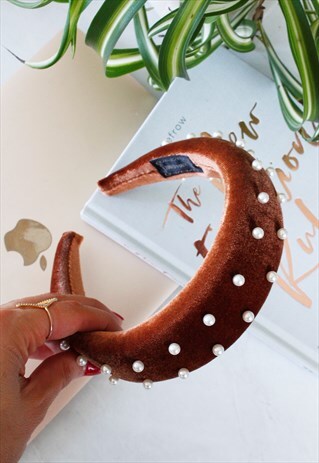 BROWN PADDED VELVET PEARL ALICE HEAD BAND