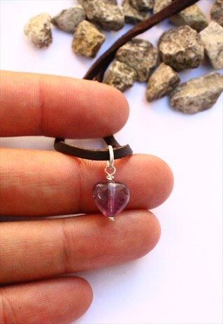 PURPLE HEART FAUX LEATHER CHOKER