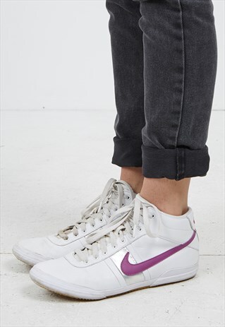 VINTAGE WHITE PURPLE NIKE HI-TOPS LEATHER TRAINERS