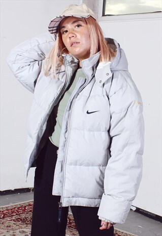 VINTAGE NIKE SILVER/GREY PUFFA JACKET
