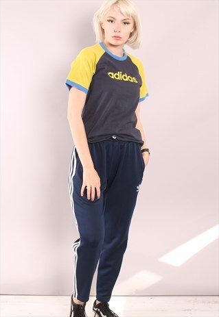 VINTAGE ADIDAS T-SHIRT