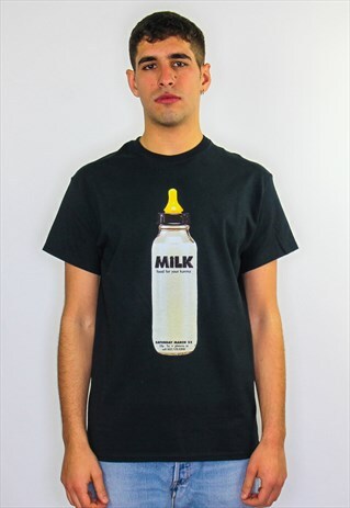 MILK RAVE GRAPHIC PRINT 90S RAVE, FESTIVAL T-SHIRT IN BLACK