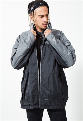 VINTAGE 90S NIKE RAINCOAT / S2335