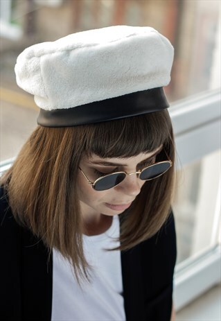 WHITE PLUSH BERET HAT