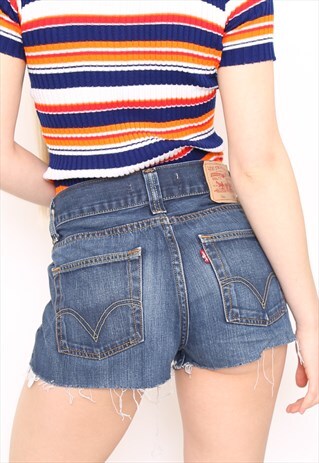 VINTAGE 90S LEVI'S FRAYED DENIM SHORTS