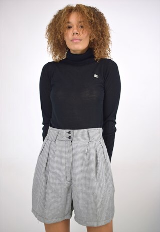 VINTAGE 90S BLACK/WHITE SHORTS