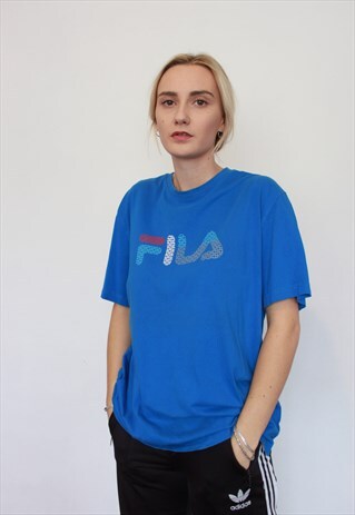VINTAGE 90S RARE FILA SPELL OUT LOGO OVERSIZED T-SHIRT BLUE