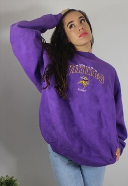 Vintage Sweatshirt Jumper in Purple w Slogan Front