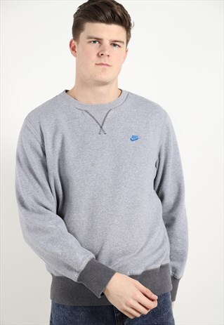 VINTAGE NIKE SWEATSHIRT