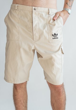VINTAGE 90S UTILITY SHORTS IN CREAM