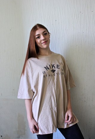 NIKE T-SHIRT