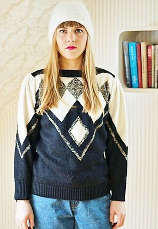 VINTAGE SOFT BLACK AND CREAM JUMPER