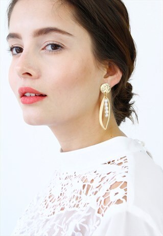GOLD FAUX PEARL DANGLE DROP EARRINGS