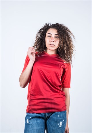 VINTAGE 1990S RED NIKE T-SHIRT
