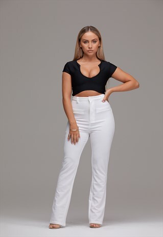 FITTED BANDAGE TOP IN BLACK