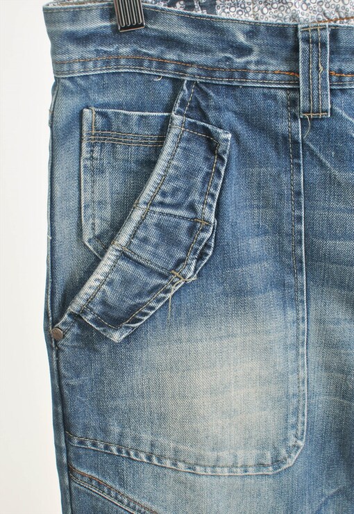 garment image
