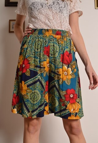 VINTAGE 80S FLORAL PATTERN SHORTS IN GREEN