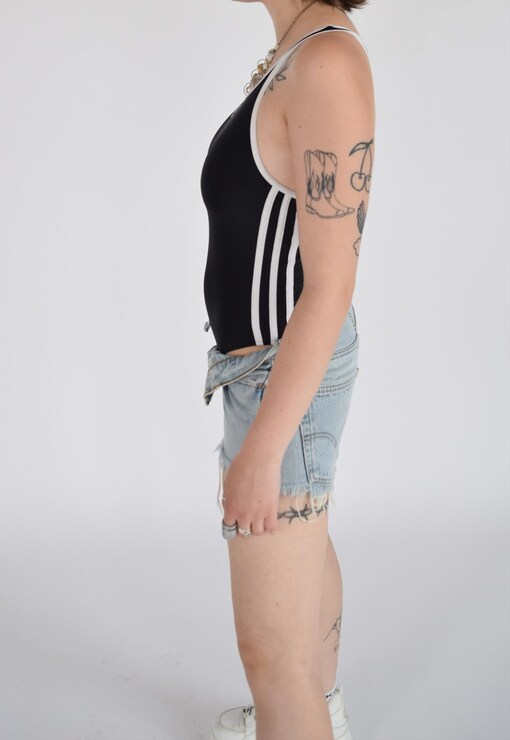 garment image