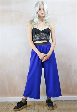 BLUE TEXTURED CROP TROUSERS