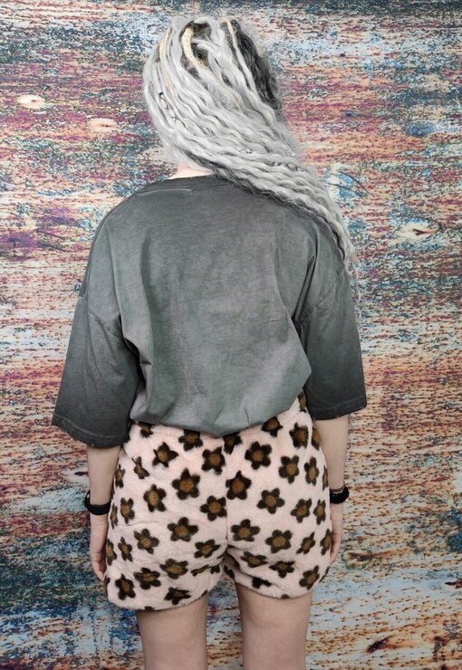 garment image