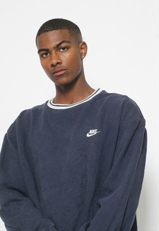 VINTAGE NIKE SWEATSHIRT