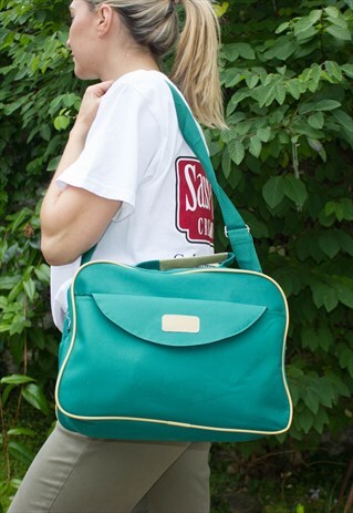 VINTAGE GREEN FLIGHT BAG / HOLDALL