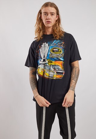 VINTAGE NASCAR CUP SERIES 2010 T-SHIRT